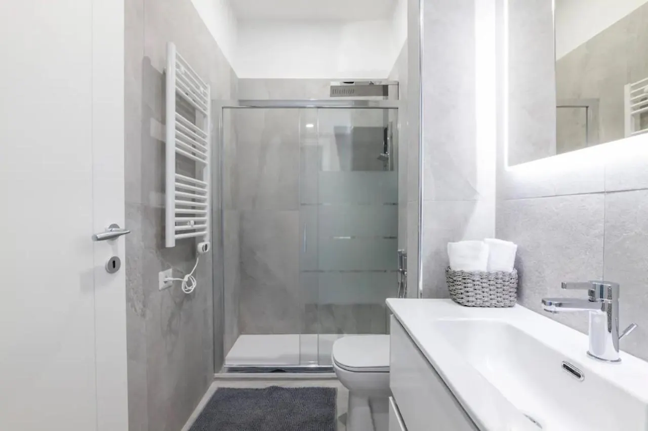 Arco Della Pace - Canonica 81 Apartment Milan 0*,  Italy